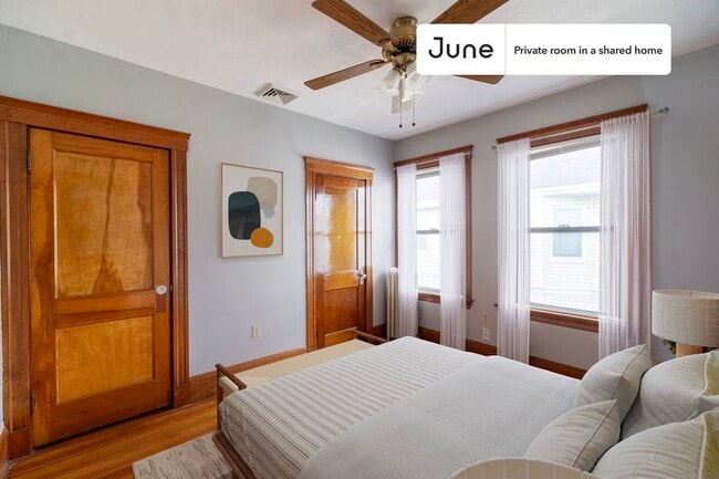 Private bedroom in 5 bed/2 bath Home - Private bedroom in 5 bed/2 bath Home