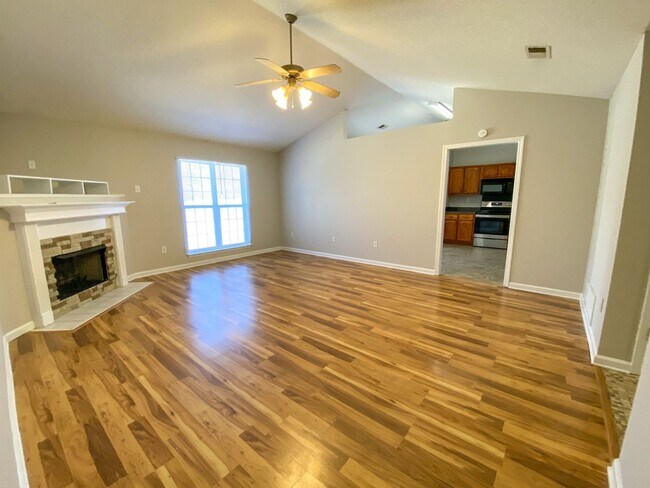 Foto del edificio - 3 bed, 2 bath in Hernando
