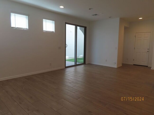 Foto del edificio - Brand New 3 Bedroom 2.5 Bath Home