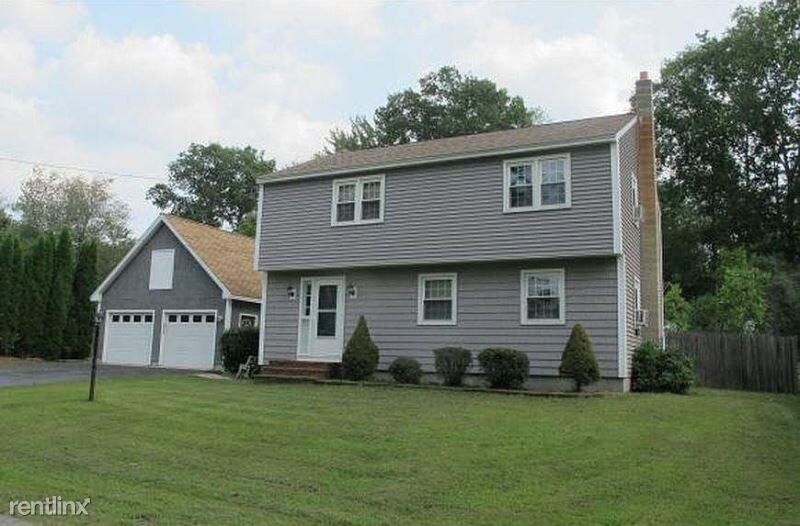 Primary Photo - 3 br, 1.5 bath House - 32 Dodge Street