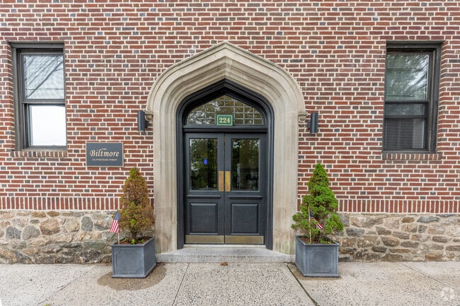 Entrance - 224 Purchase Street