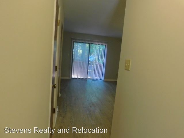 Building Photo - 106 Weatherstone Dr