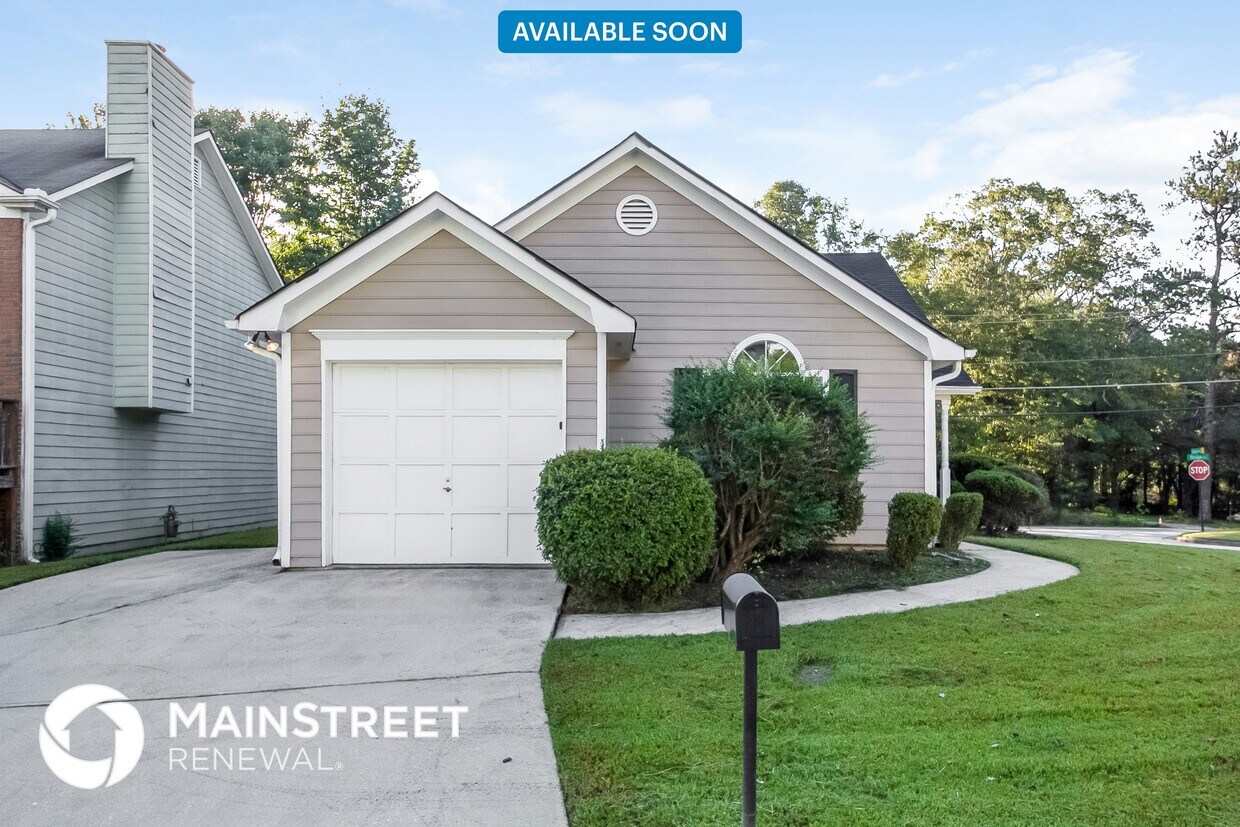 Foto principal - 1136 Oakwood Manor Ct