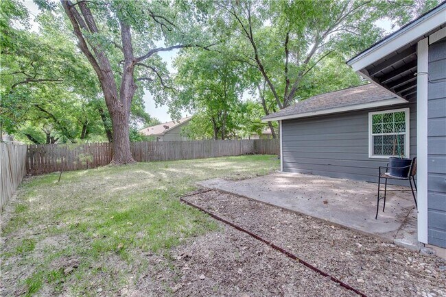 Foto del edificio - 6511 Pevensey Dr
