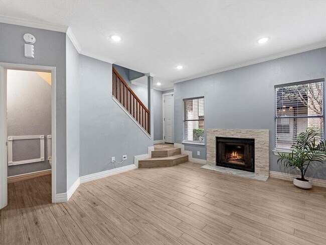 Building Photo - 2021 Spenwick Dr