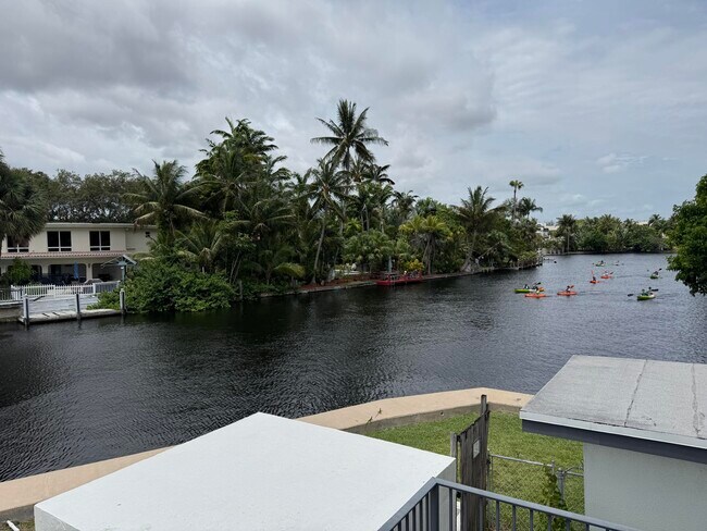 Foto del edificio - 1814 E Oakland Park Blvd