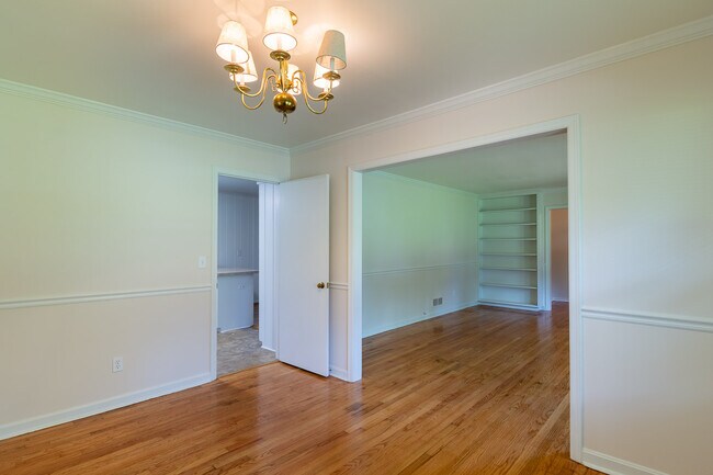 Foto del edificio - 3003 Stratford Dr