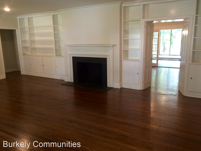 Foto del edificio - 3 br, 2 bath House - 705 Dover Rd