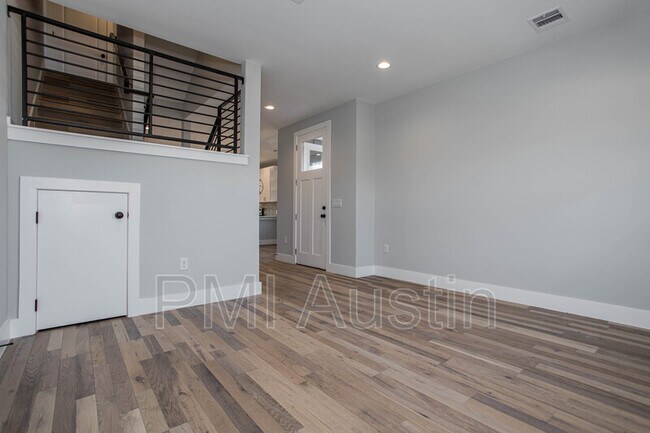 Building Photo - 6716 Mira Loma Ln