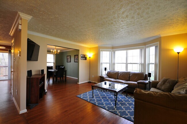 Foto del edificio - 6694 Huntshire Dr