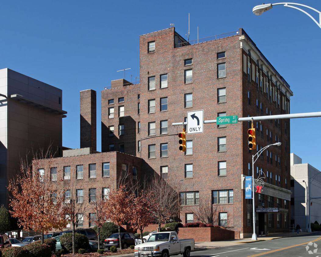 Foto del edificio - Alamance Plaza