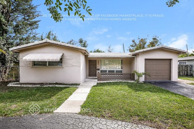 Building Photo - 921 E Hawthorne Cir