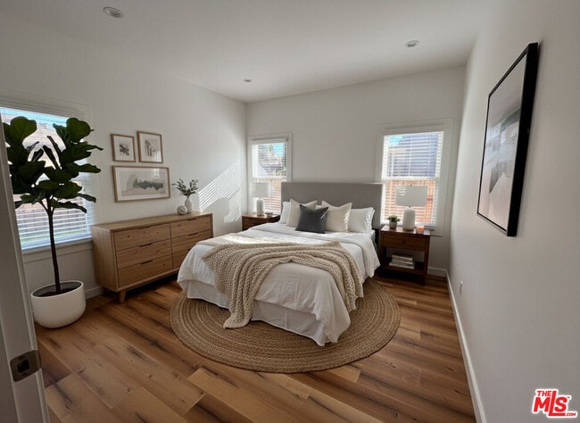 Foto del edificio - 1289 W 22nd St