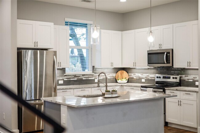 Foto del edificio - 18529 Staghorn Dr