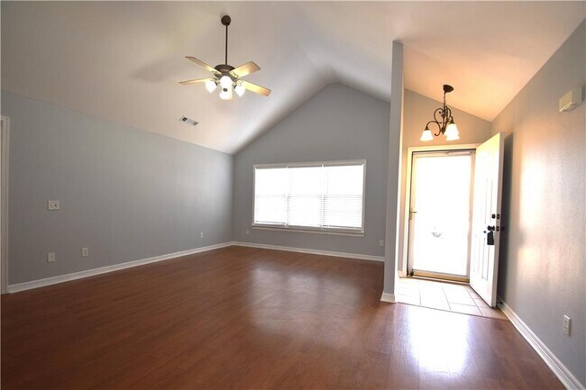 Foto del edificio - 904 SW Natchez Ct