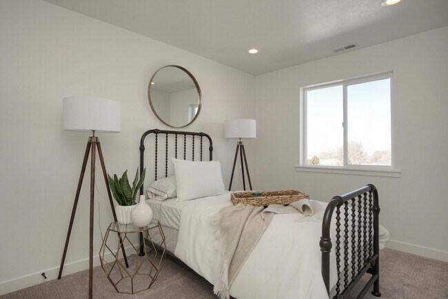 Bedroom 2 - 25 E Center St