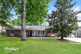 Primary Photo - 141 N Lakeshore Dr