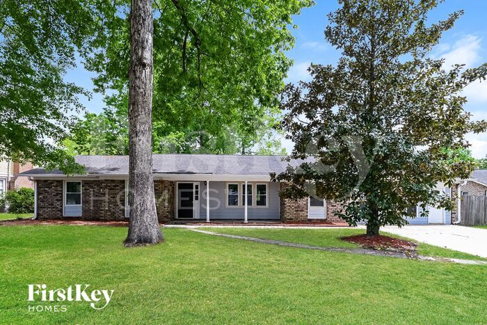 Foto principal - 141 N Lakeshore Dr