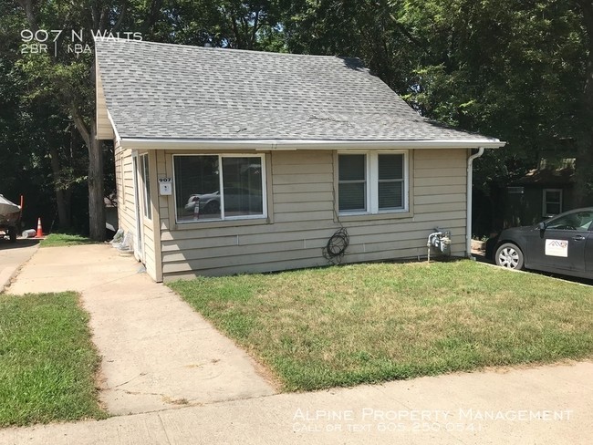 Building Photo - 2 Bedroom House For Rent in Sioux Falls!!