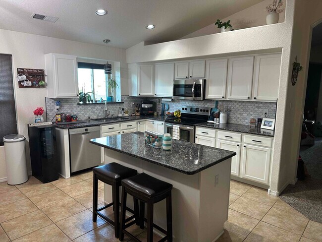 Building Photo - 1428 Ducale Dr SE