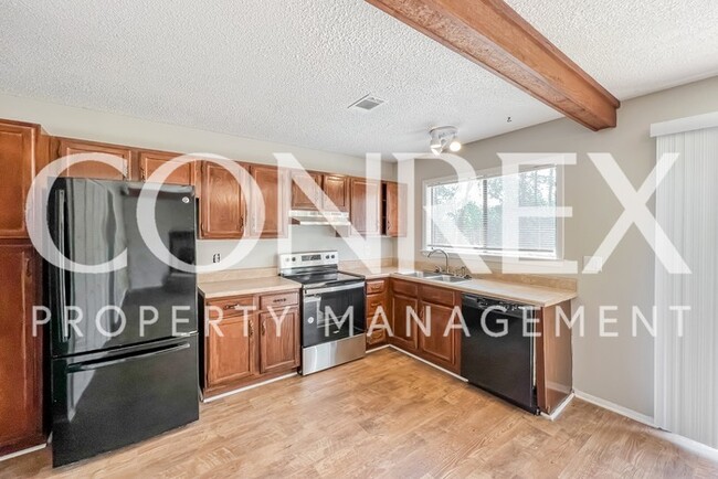 Building Photo - Gorgeous 3 Bedroom Home with Attached Car ...
