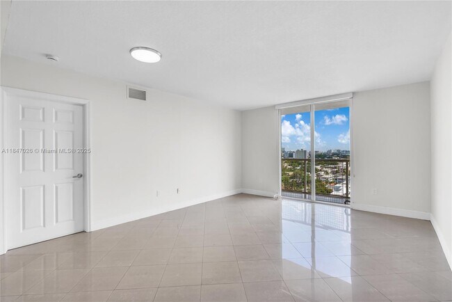 Building Photo - 900 SW 8th St