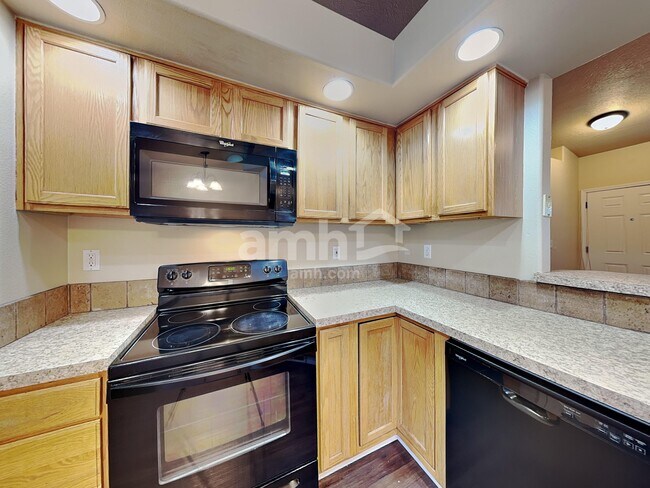 Foto del edificio - 4707 Oxbow Ave