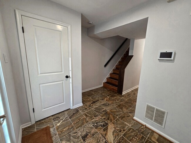 Building Photo - 11756 Lone Tree Ct