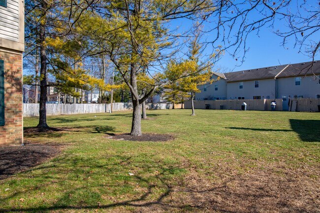 Building Photo - 7778 Deercrest Ct