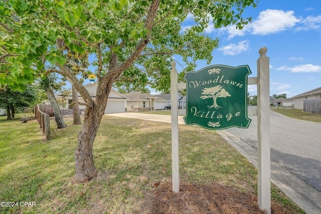 Building Photo - 205 Woodlawn Ct