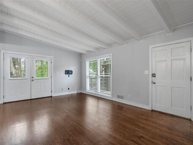 Building Photo - 3132 Laventure Dr