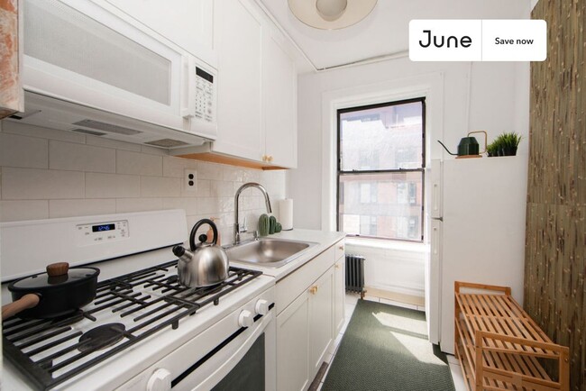 Photo - 824 9th Ave Apartment
