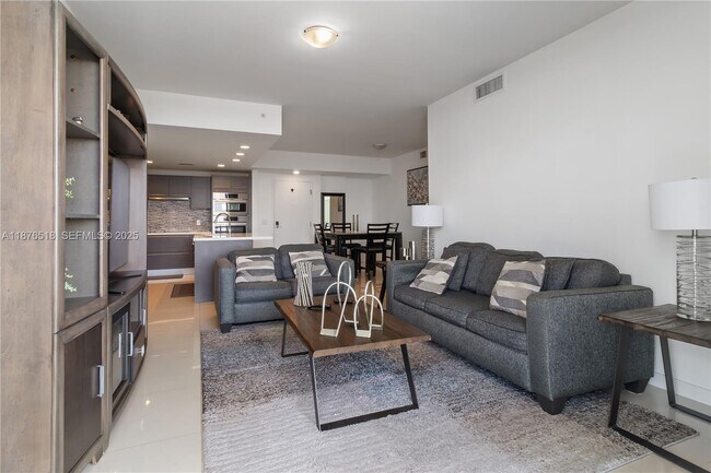 Foto del edificio - 7875 NW 107th Ave