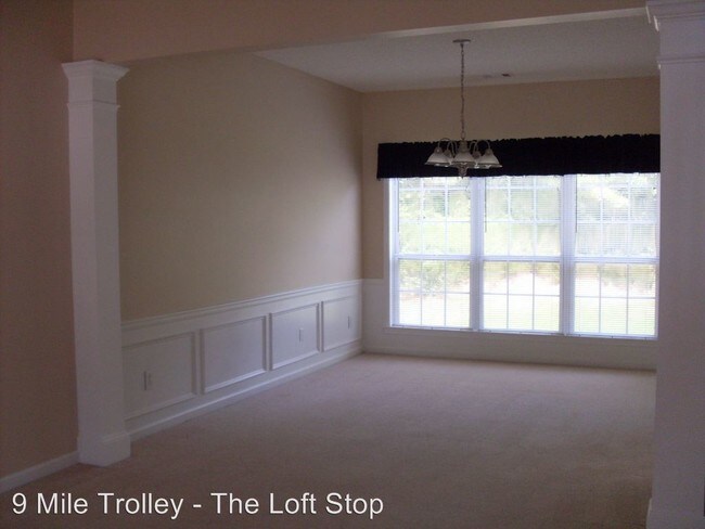 Foto del edificio - 3438 Chastain Glen Ln NE