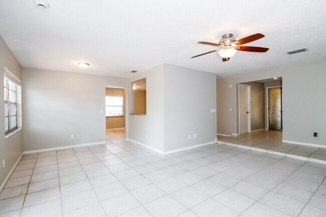 Foto del edificio - 3222 Las Brisas Dr