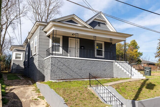 Foto del edificio - 3 Bedroom, 2 Bath in Birmingham