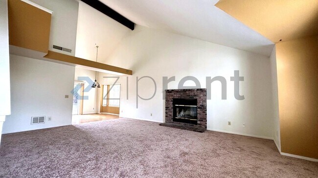 Foto del edificio - 9588 N Boyd Ave