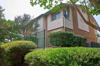 Building Photo - 335 Harmony Ct
