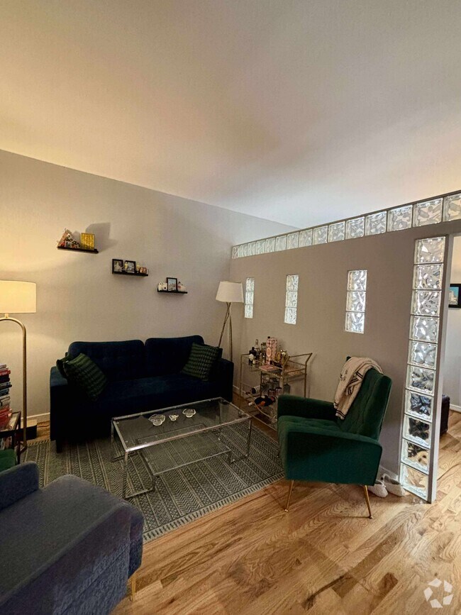 Image showcasing Downtown DC Apartments for Rent with High Ceilings - Washington, DC ...