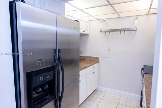 Building Photo - 755 Dotterel Rd