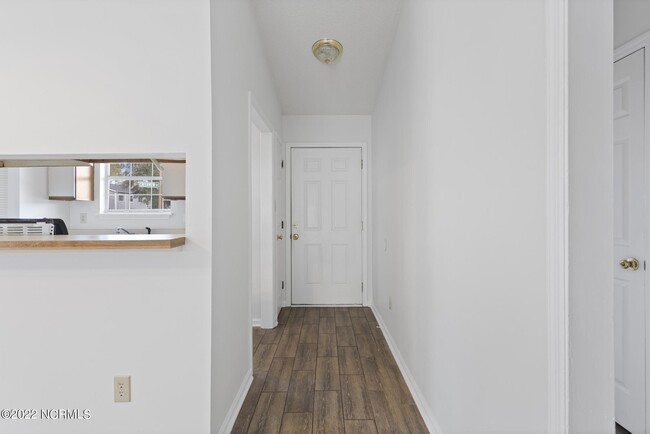 Foto del edificio - 100 Creekview Dr