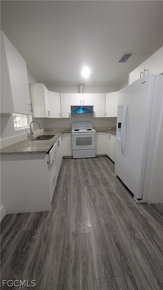 Foto del edificio - 660 S Missouri St