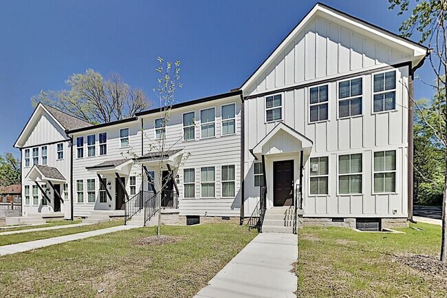 Foto del edificio - Newer Construction Townhome in Madison