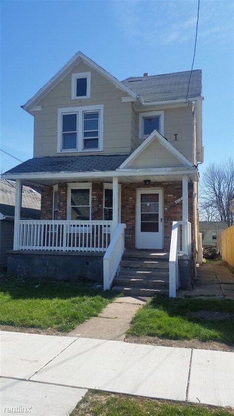 Primary Photo - 417 27th St