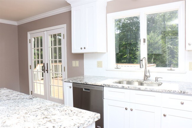 Foto del edificio - 4 br, 2.5 bath House - 729 Carter St