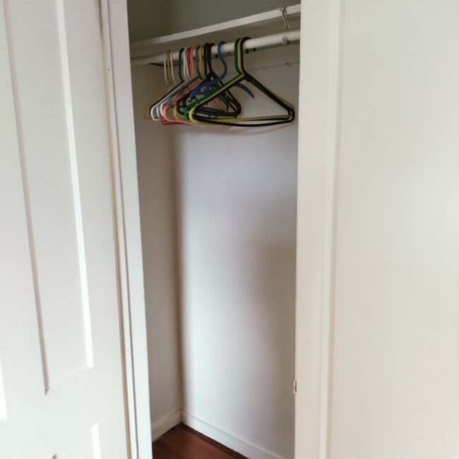 Foto del edificio - 57 Tomlinson Ave