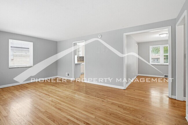 Foto del edificio - Spacious Home with Washer/Dryer and Fenced Yard