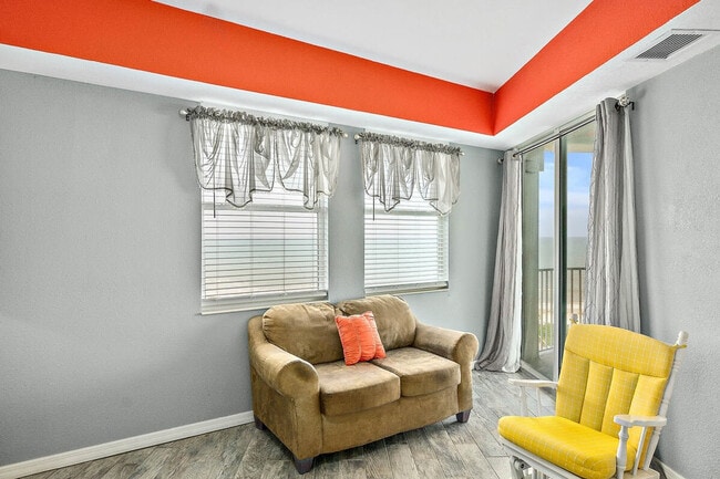 Building Photo - 110 Surfview Dr