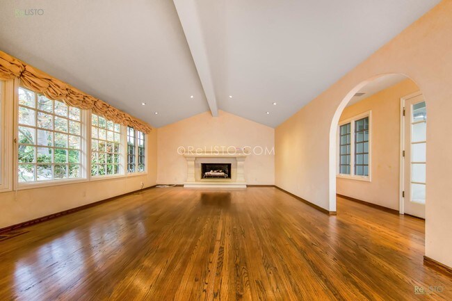 Building Photo - 401 Stockbridge Ave