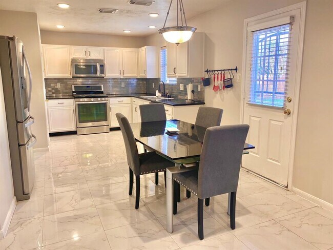 Foto del edificio - 738 Bridle Ridge Loop